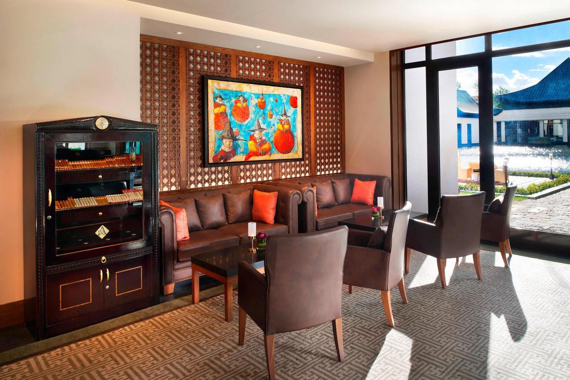 The St. Regis Lhasa Resort Bagian luar foto
