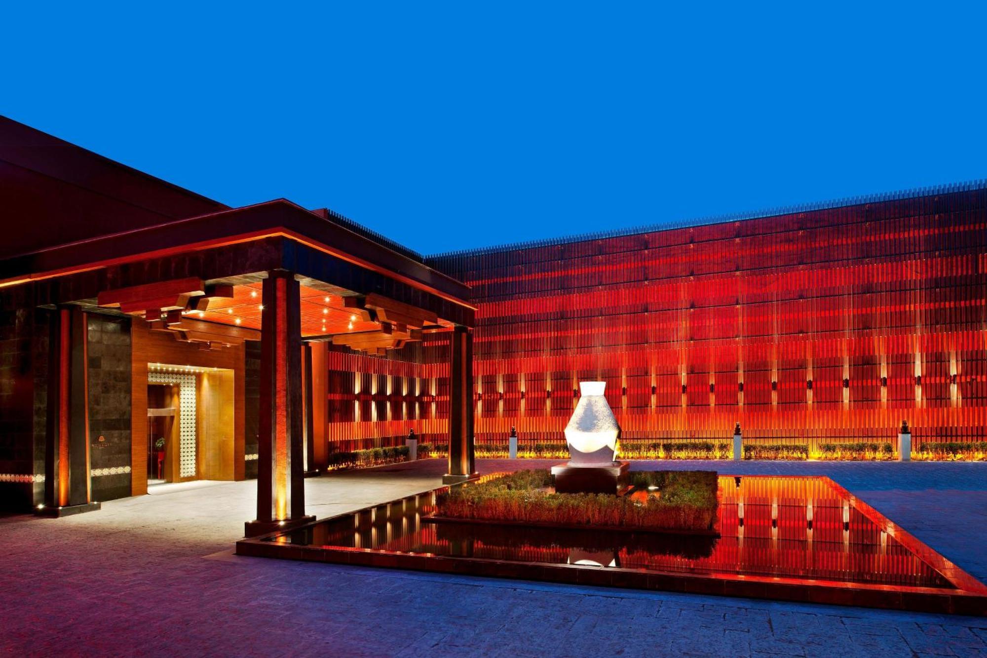 The St. Regis Lhasa Resort Bagian luar foto