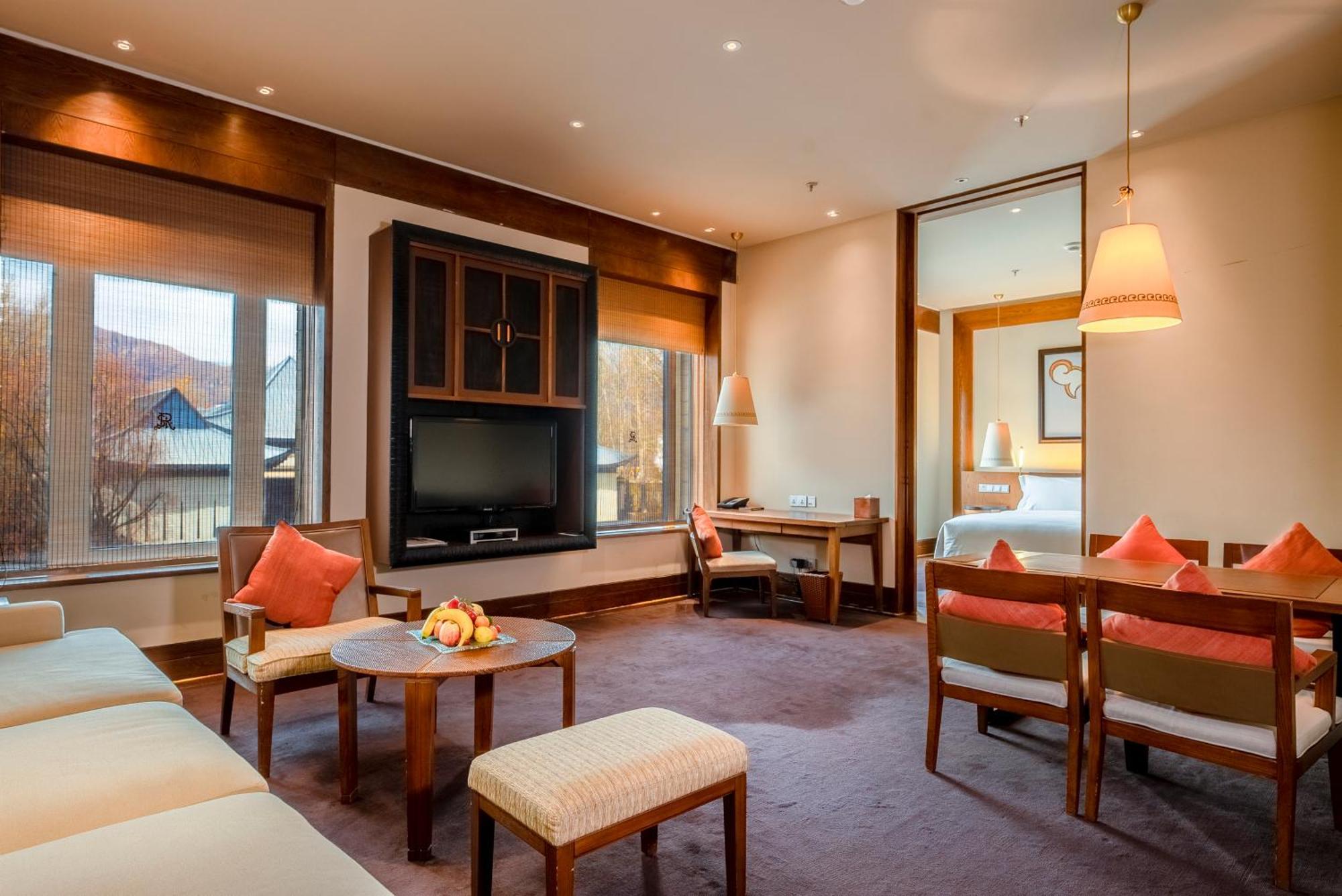 The St. Regis Lhasa Resort Bagian luar foto